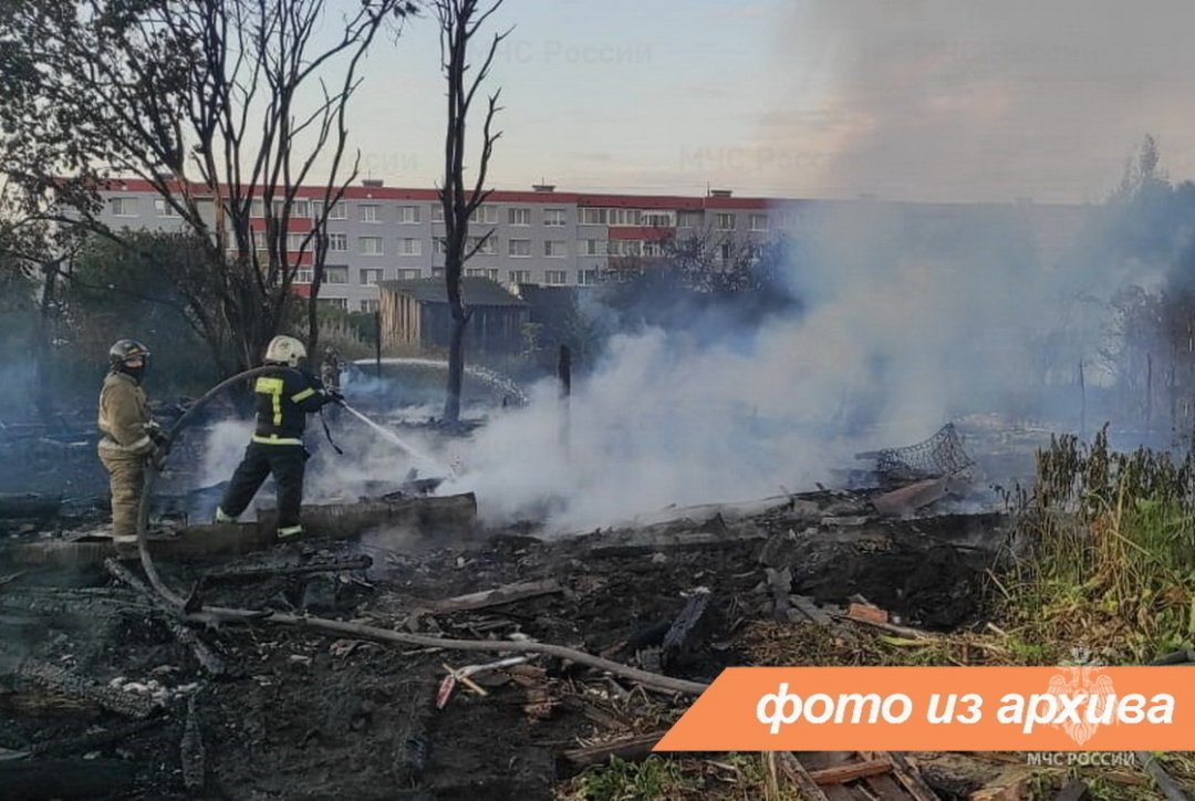 Пожарно-спасательное подразделение Ленинградской области ликвидировало пожар в г. Бокситогорск